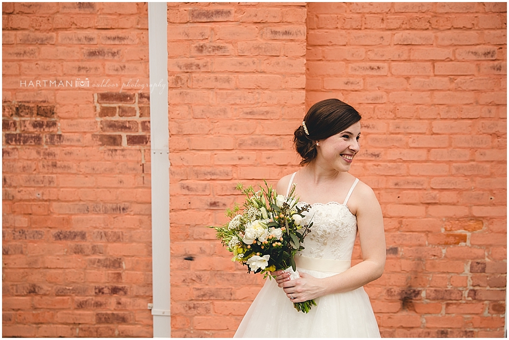 Colorful Fun Wedding 00735