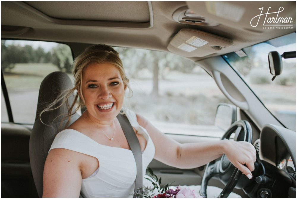 Bride Driving to Ceremony _0009