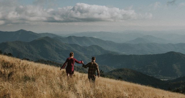 Casey + Dan | Roan Mountain Tennessee Adventure Engagement