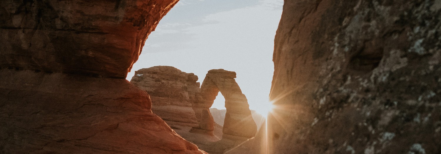 Utah | Sunrise Hike at Delicate Arch