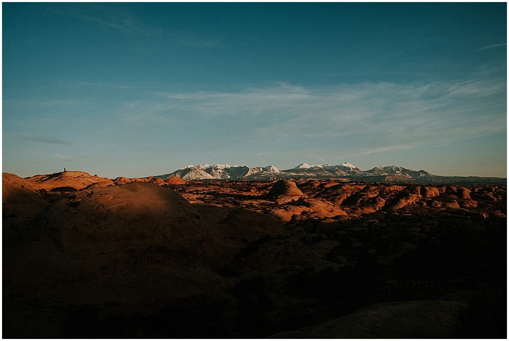 Outdoor wedding in Arches National Park 