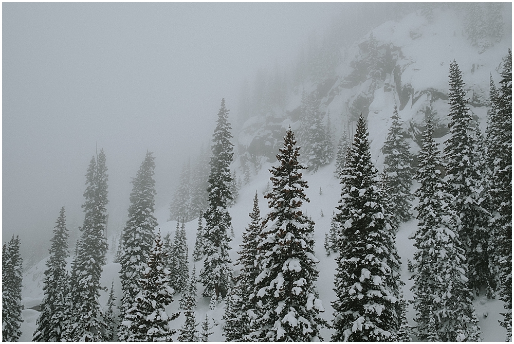 Colorado winter wedding in snow