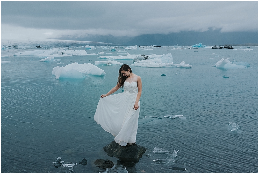 Iceland winter elopement 