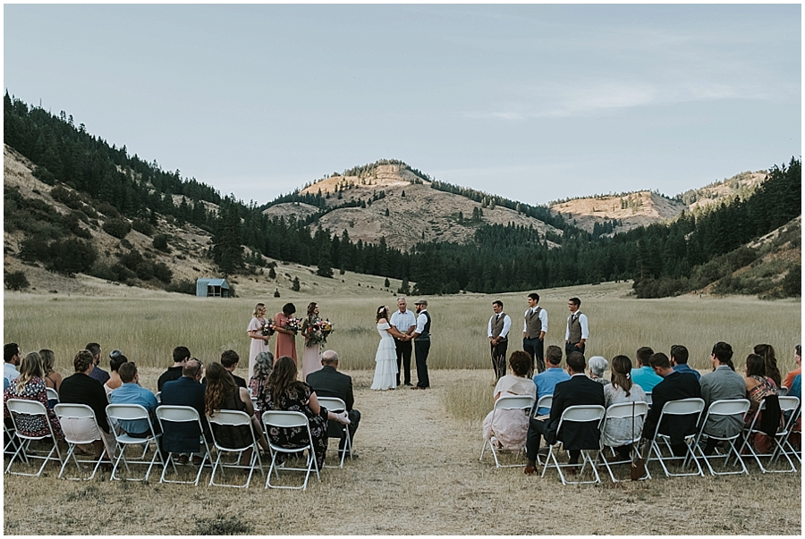 outdoor wedding Methow Valley