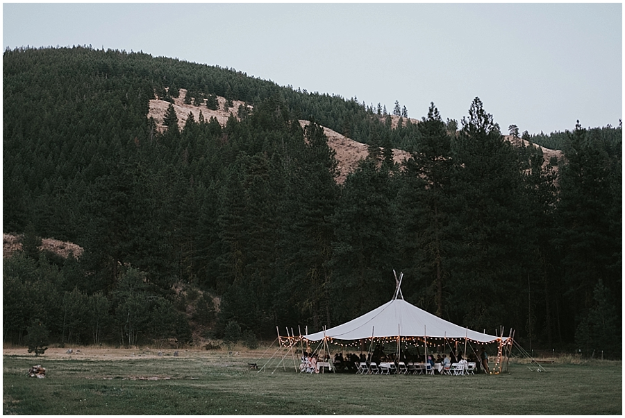 Pacific Northwest tipi wedding in Washington