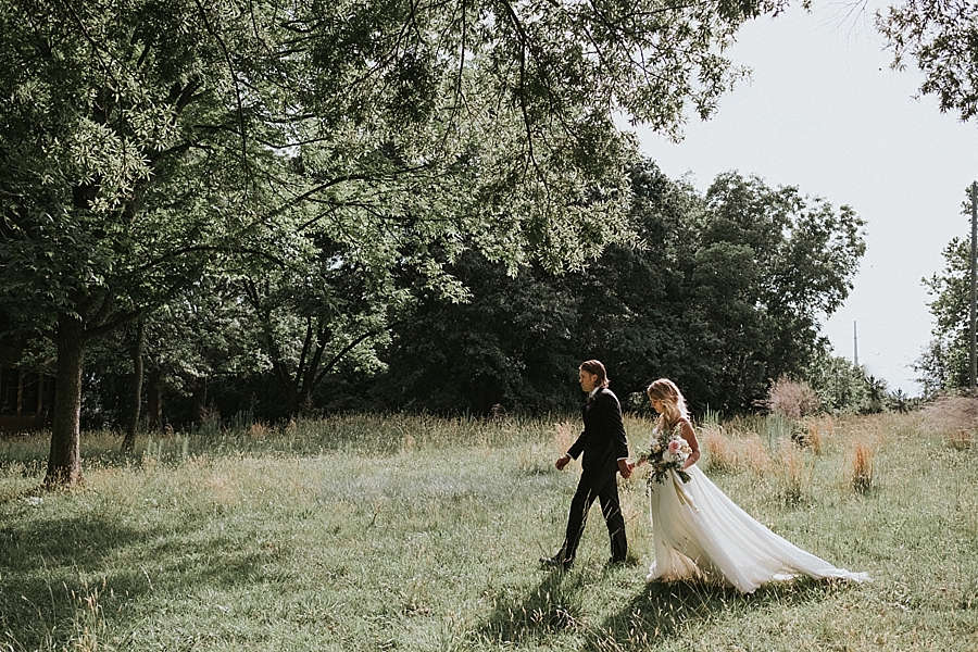 Raleigh North Carolina outdoor wedding 