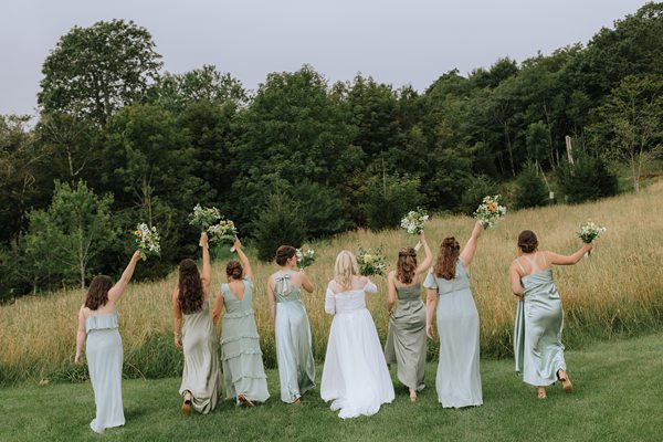 Boone Wedding Photographer Overlook Barn Banner Elk x