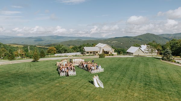 Boone Wedding Photographer Overlook Barn Banner Elk x