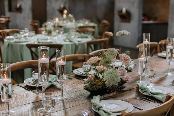 Boone Wedding Photographer Overlook Barn Banner Elk x